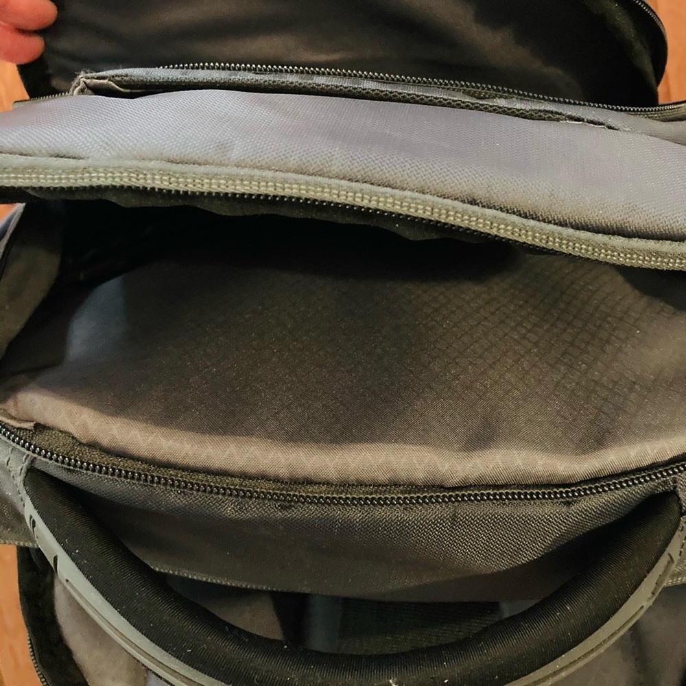 ***BRAND NEW BACKPACK*** - Picture 4 of 5